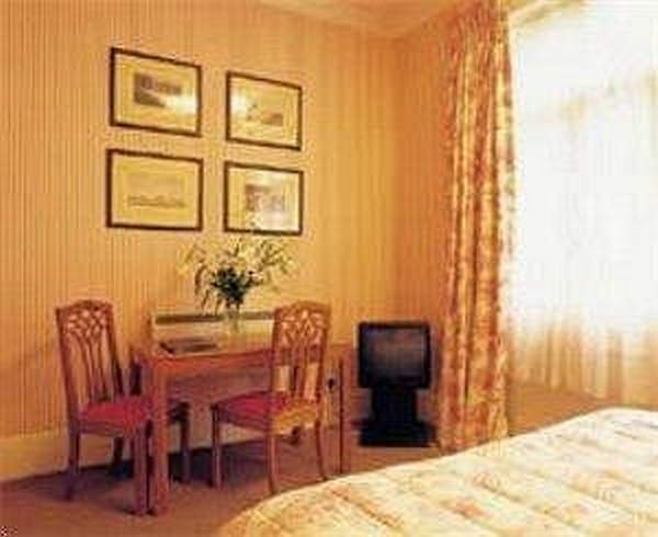 Astons Apartments 런던 객실 사진